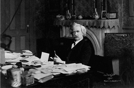 twain cluttered desk